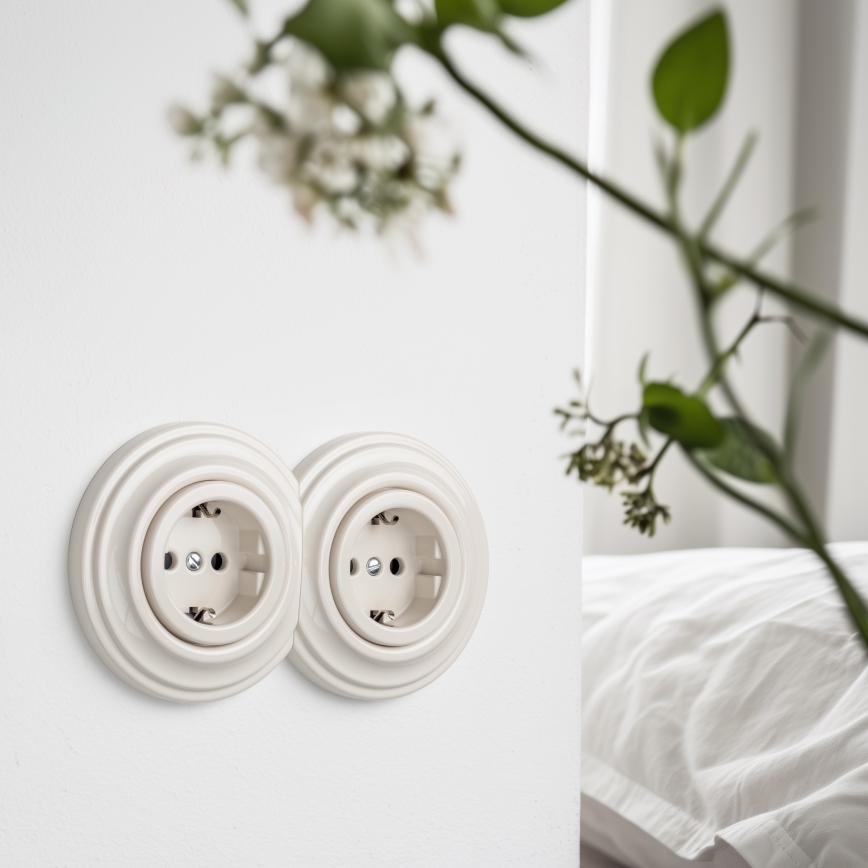 Kliklap - Podwójne retro gniazdko domowe z ramką SCHUKO 230V/16A beżowe