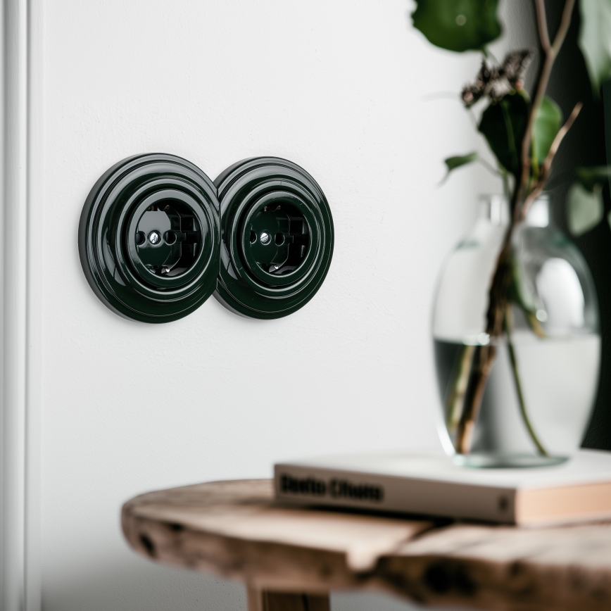 Kliklap - Podwójne retro gniazdko domowe z ramką SCHUKO 230V zielone