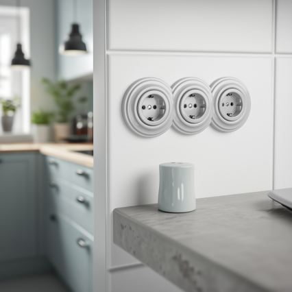 Kliklap - Potrójne retro gniazdko domowe z ramką SCHUKO 230V, białe, ceramiczne