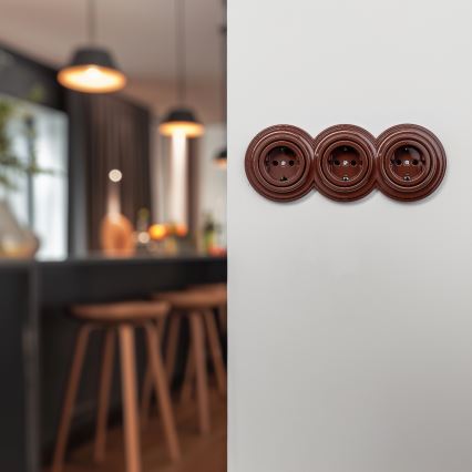 Kliklap - Potrójne retro gniazdko ścienne z ramką SCHUKO 230V, brązowe