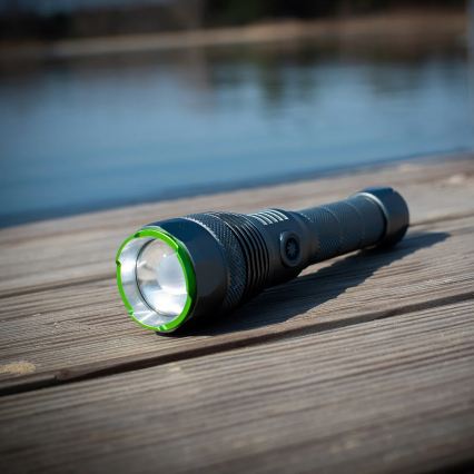 Ładowalna, ściemnialna latarka LED z funkcją powerbanku LED/30W/5V IPX7 3000 lm 4000 mAh