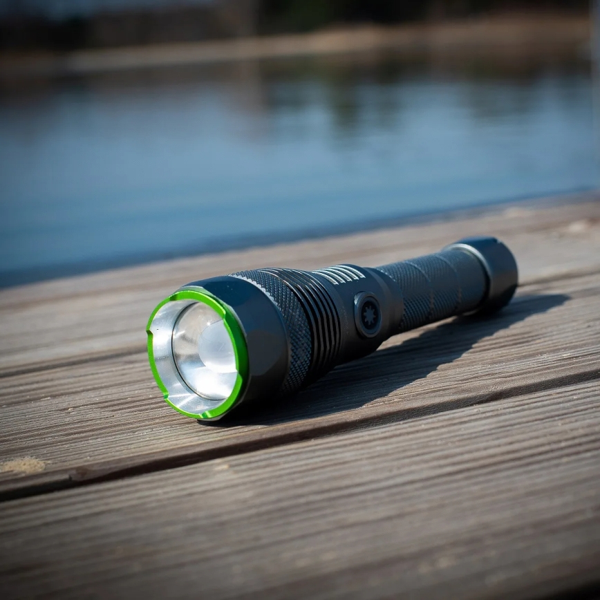 Ładowalna, ściemnialna latarka LED z funkcją powerbanku LED/30W/5V IPX7 3000 lm 4000 mAh