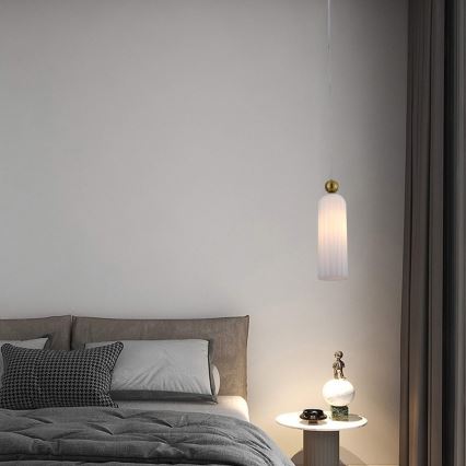 Lampa wisząca na przewodzie PIEGA 1xE14/40W/230V mosiądz/biały