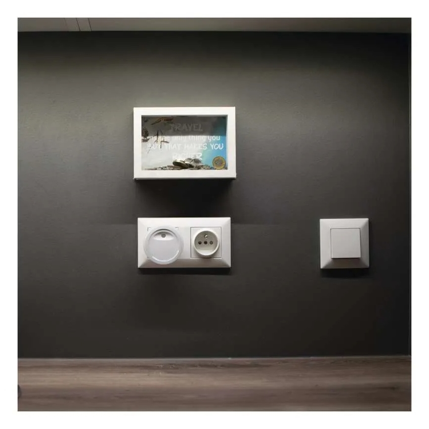 Lampka nocna LED z czujnikiem zmierzchu LED/0,3W/230V