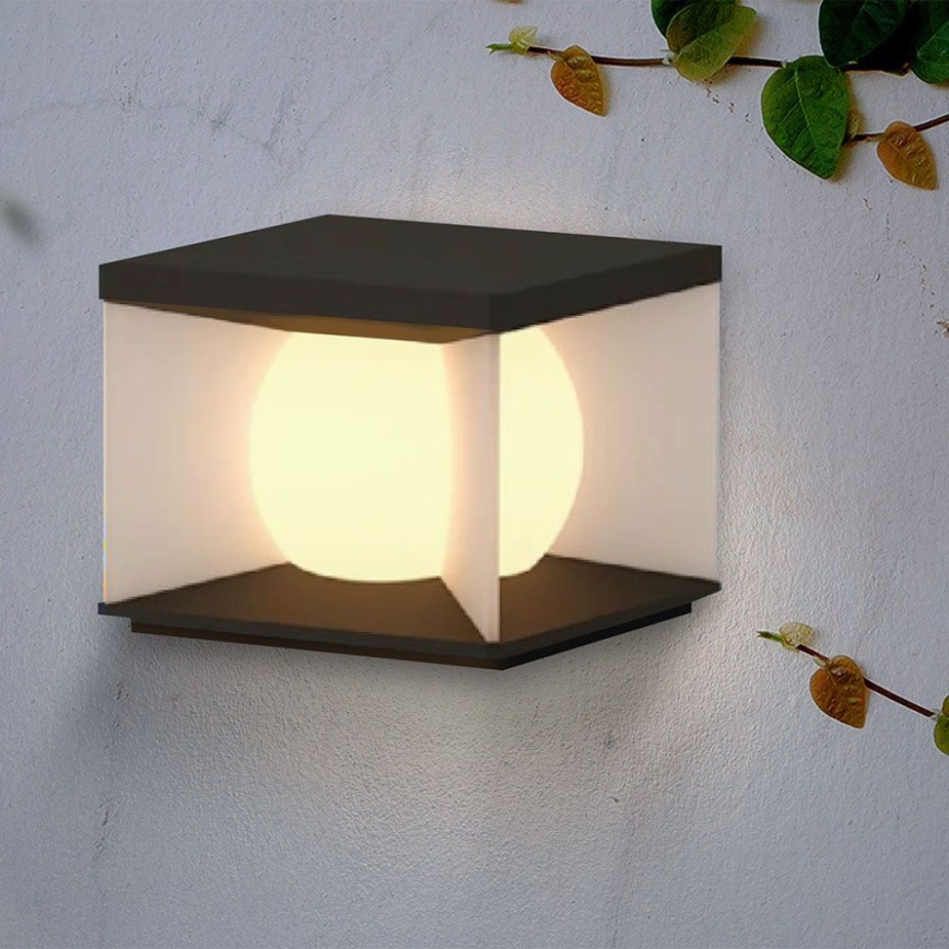 LED ściemnialny solarny Kinkiet LED/8W/3,7V IP65 3000K 5200 mAh + zdalne sterowanie
