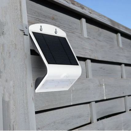 LED Kinkiet solarny z czujnikiem LED/3W/3,7V 3000/4000K IP65 2000 mAh biały