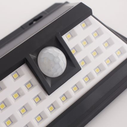 LED Kinkiet solarny z czujnikiem LED/5W/3,7V 1800 mAh IP65