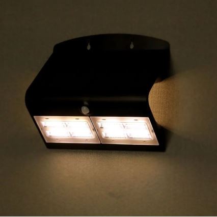 LED Kinkiet solarny z czujnikiem LED/7W/3,7V 4000K IP65 4000 mAh czarny