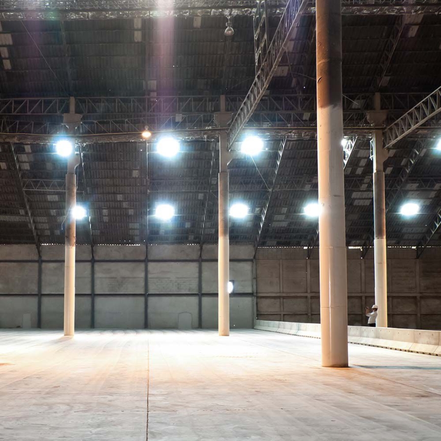 LED Lampa przemysłowa High Bay LED/100W/230V IP65 4000K