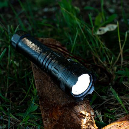 LED Ściemnialna latarka akumulatorowa z powerbankiem funkcja LED/10W/5V IPX4 600 błyszcz. 2000 mAh