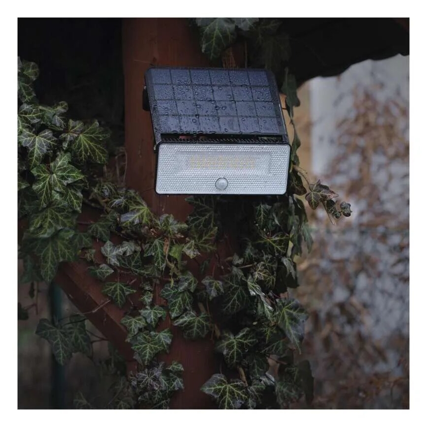 LED Naświetlacz solarny z czujnikiem ruchu LED/3,7V 3600mAh 4000K IP54