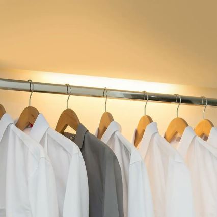 Oprawa LED podszafkowa z czujnikiem LED/1,5W/5V 1500 mAh 4000K