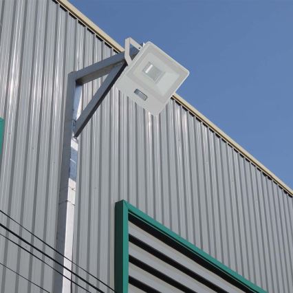 LED Reflektor z czujnikiem LED/50W/230V 4000K IP65 biały