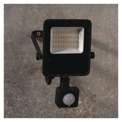 LED Reflektor z czujnikiem VISIO LED/20W/230V 4000K IP65