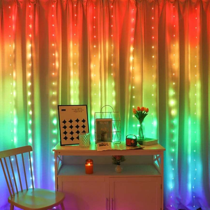 LED RGB Ściemnialna kurtyna bożonarodzeniowa WIZARD 300xLED/USB 3x3m + pilot zdalnego sterowania