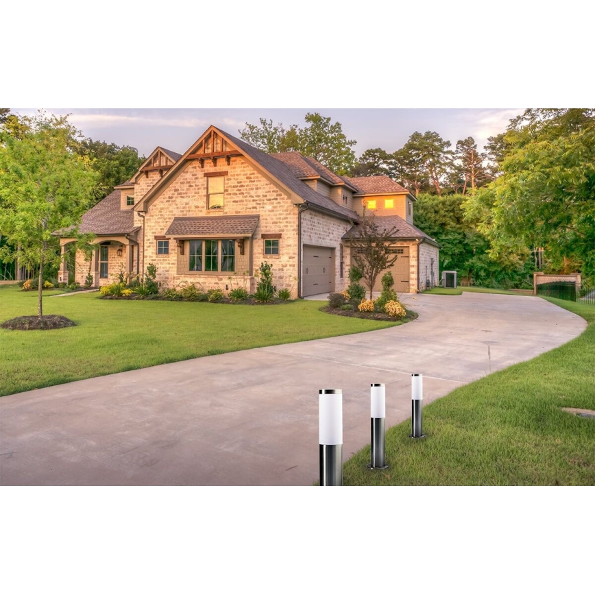 LED RGBW ściemnialna lampa zewnętrzna LIVIA 1xE27/6,5W/230V 2700-6500K Wi-Fi 45 cm IP44 srebrna