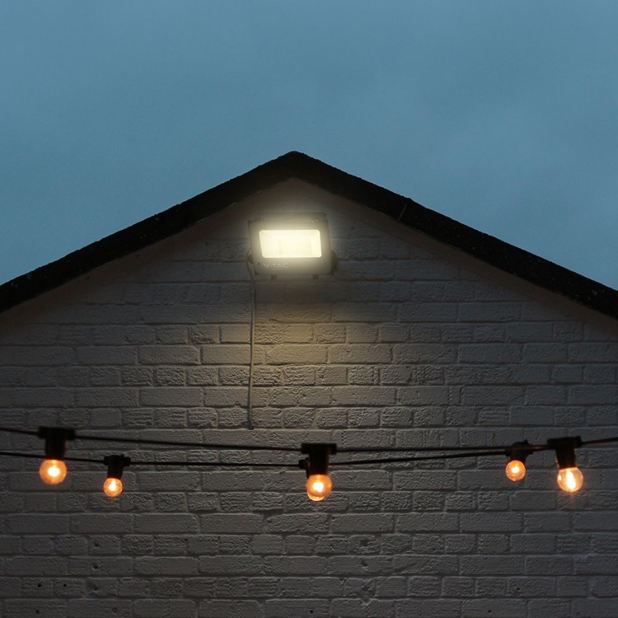 LED RGBW Ściemnialny naświetlacz LED/50W/230V IP65 szary + pilot zdalnego sterowania