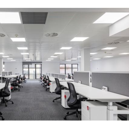 LED Ściemnialny panel natynkowy CAPRI LED/25/36/40W/230V 3000/4000/5700K UGR&lt;19 IP44 60x60 cm