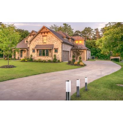 Ściemnialna lampa zewnętrzna LED LIVIA 1xE27/6W/230V 2700-6500K Wi-Fi 45 cm IP44 srebrna