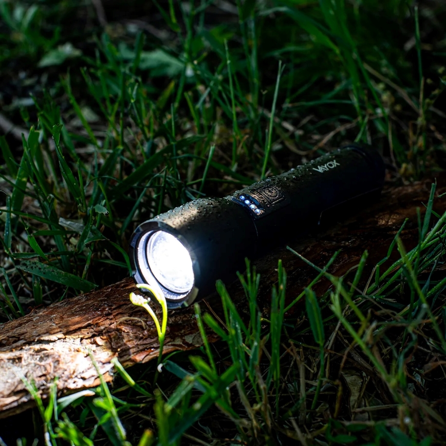 LED Ściemnialna latarka akumulatorowa LED/20W/5V IPX4 800 błyszcząca 2000 mAh