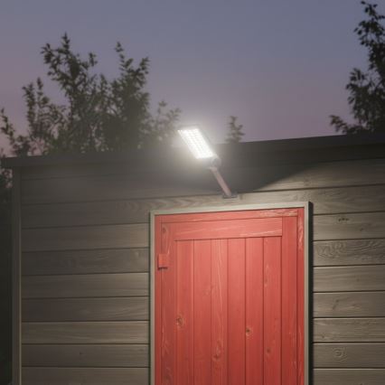 Ściemnialna solarna lampa uliczna LED z czujnikiem VENICE LED/100W/3,2V 6000 mAh IP65 czarna + pilot