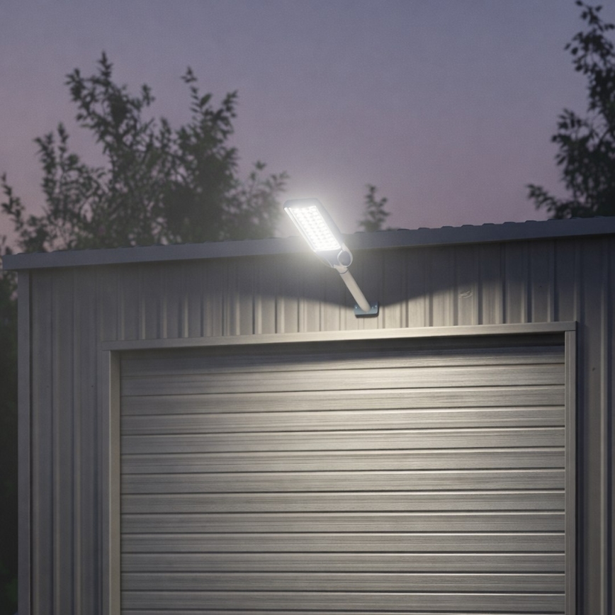 Ściemnialna solarna lampa uliczna LED z czujnikiem VENICE LED/100W/3,2V 6000 mAh IP65 czarna + pilot
