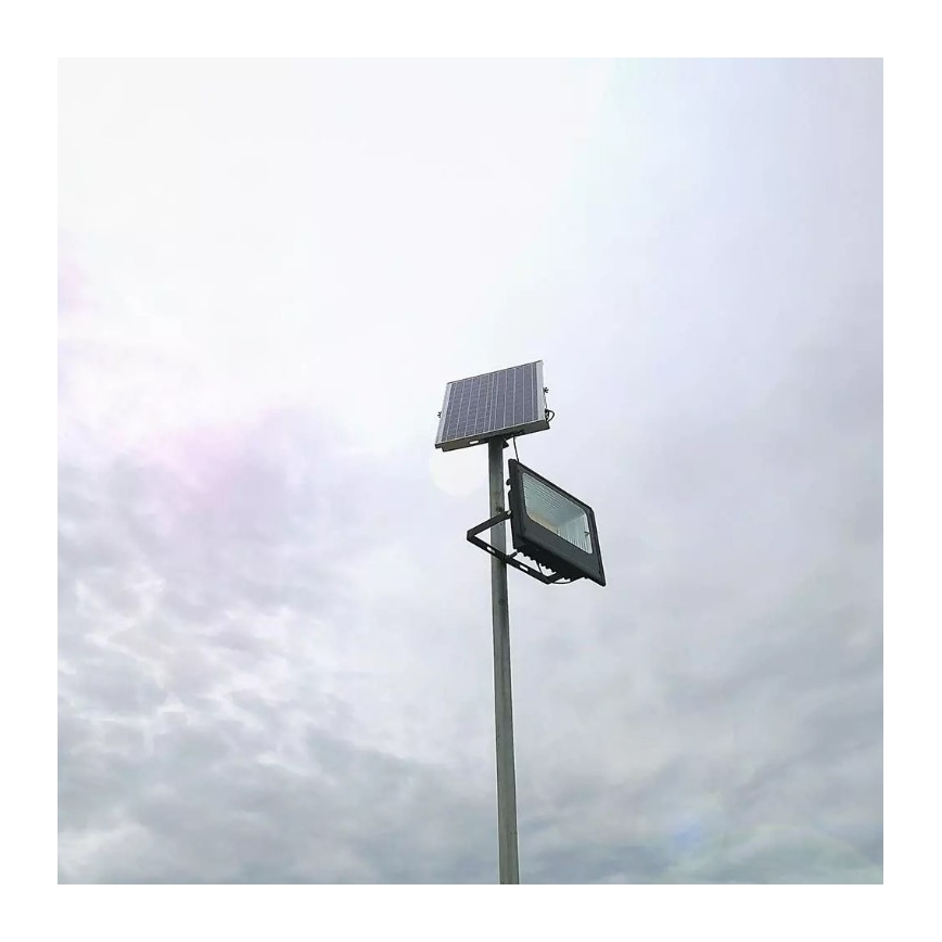 LED Ściemnialny naświetlacz solarny LED/16W/3,2V 4000K IP65 10000 mAh + zdalne sterowanie