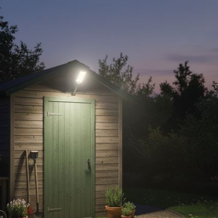 LED ściemnialna solarna lampa uliczna z czujnikiem VENICE LED/50W/3,2V 4000 mAh IP65 czarna + zdalne sterowanie