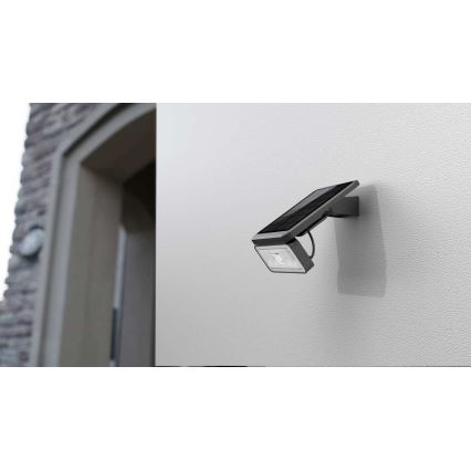 LED Solarny zewnętrzny reflektor z czujnikiem LED/8W/3,7V 2000 mAh IP54 czarny