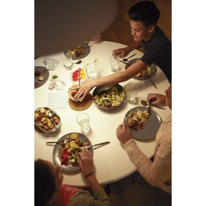 LED Żarówka z czujnikiem ruchu Philips E27/8W/230V 2700K