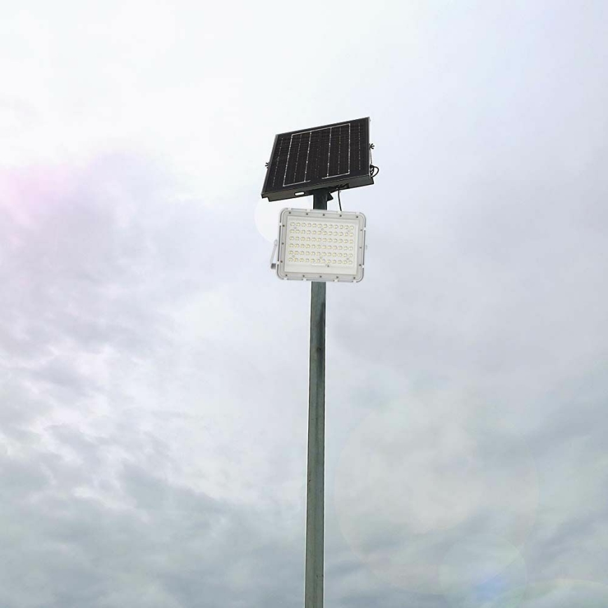 LED zewnętrzny ściemnialny solarny reflektor LED/15W/3,2V IP65 4000K 12000 mAh biały + zdalne sterowanie