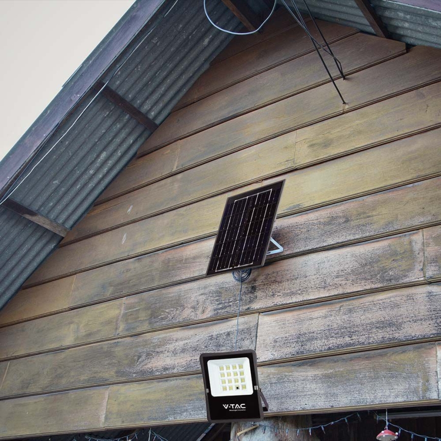 LED Zewnętrzny naświetlacz solarny LED/16W/3,2V 4000K IP65 15000 mAh + zdalne sterowanie