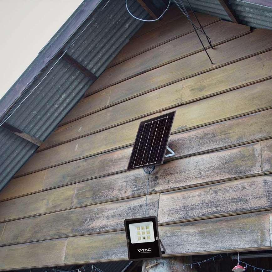 LED Zewnętrzny naświetlacz solarny LED/6W/3,2V 4000K IP65 5000 mAh + zdalne sterowanie