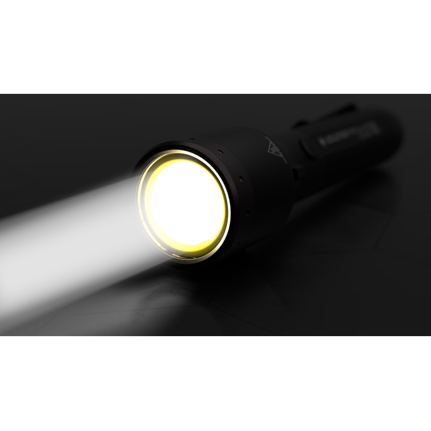 Ledlenser P9R Core - ładowalna, ściemnialna latarka LED z akumulatorem 4800 mAh, IP68, 1000 lm, 20 h