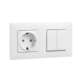 Legrand - Gniazdo domowe SCHUKO i podwójny łącznik szeregowy nr 5 z ramką NILOE STEP 250 V biały