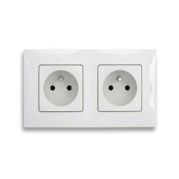 Legrand - Podwójne gniazdo domowe z ramką NILOE 250V białe