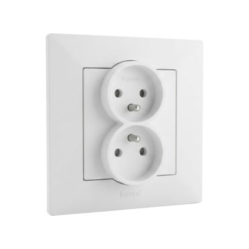 Legrand - Podwójne gniazdo domowe z ramką NILOE STEP 250V, białe