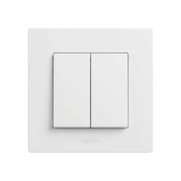 Legrand - Podwójny łącznik szeregowy č. 5 z ramką NILOE STEP biały