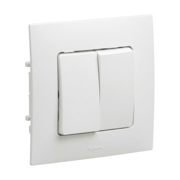 Legrand - Podwójny wyłącznik č. 5 z ramką NILOE biały