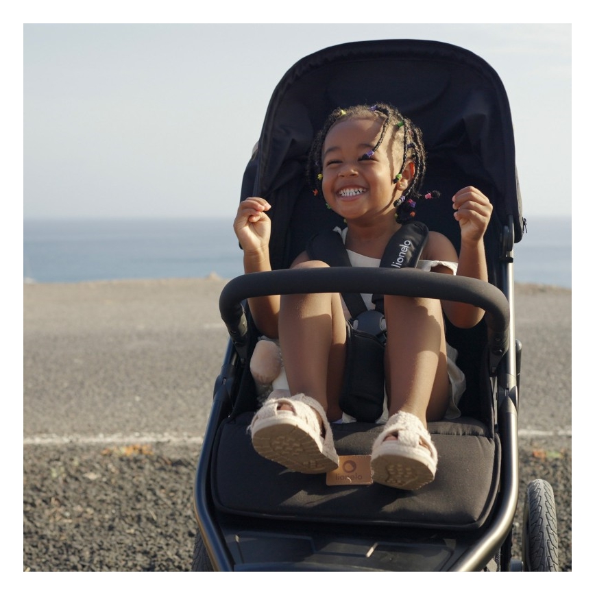 Lionelo - Wózek spacerowy AZURA czarny