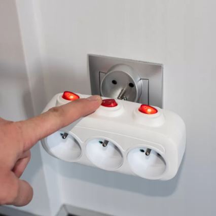 Listwa zasilająca z wyłącznikami, 3 gniazda