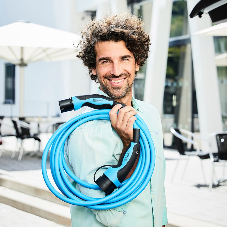 Mennekes - Kabel ładujący do samochodów elektrycznych typu 2 / type 1 7,5m 3,7kW 20A IP44