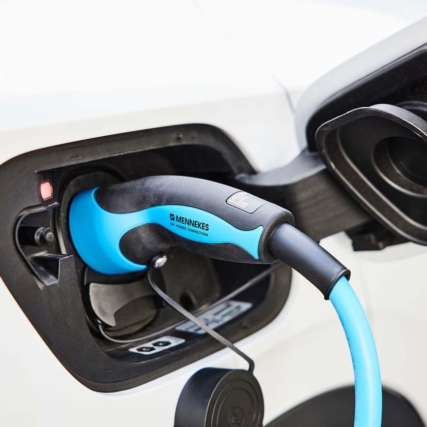 Mennekes - Kabel ładujący do samochodów elektrycznych typu 2 / type 1 7,5m 3,7kW 20A IP44