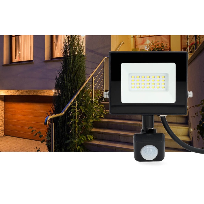 Reflektor LED z czujnikiem LED/20W/230V 4000K IP44