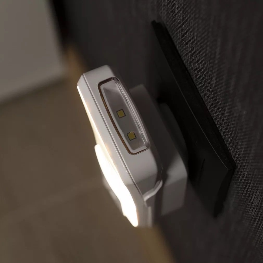 Osram - LED lampka orientacyjna do gniazdka z czujnikiem LUNETTA LED/2W/230V