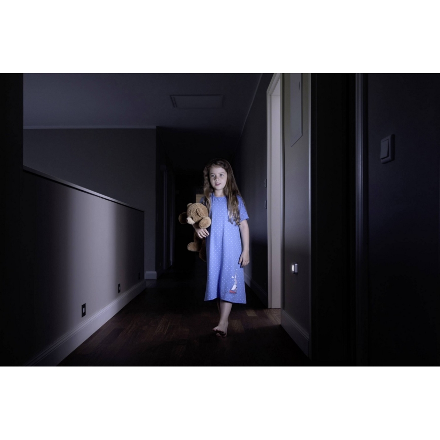 Osram - Oprawa orientacyjna LED z czujnikiem NIGHTLUX LED/0,3W/3xAAA IP54 srebrna