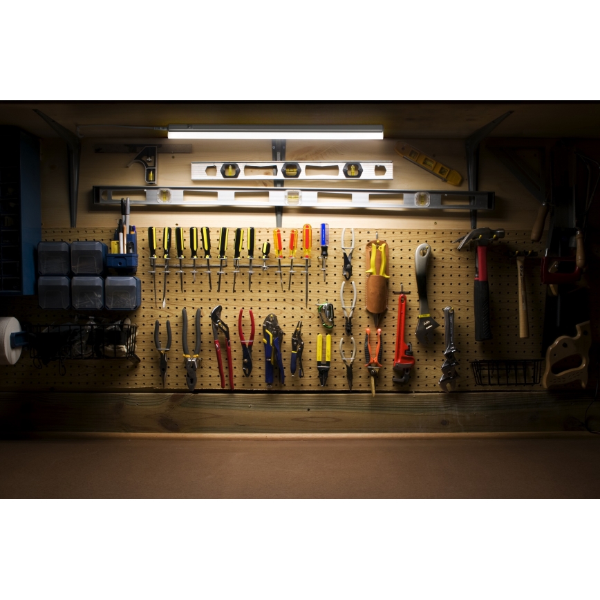 Osram - Oprawa LED podszafkowa z czujnikiem ruchu BATTEN LED/14W/230V 120 cm biała