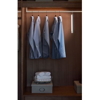 Osram - Zawieszana lampka orientacyjna z czujnikiem ruchu MOBILE LED/2,35W/5V 1000 mAh biała