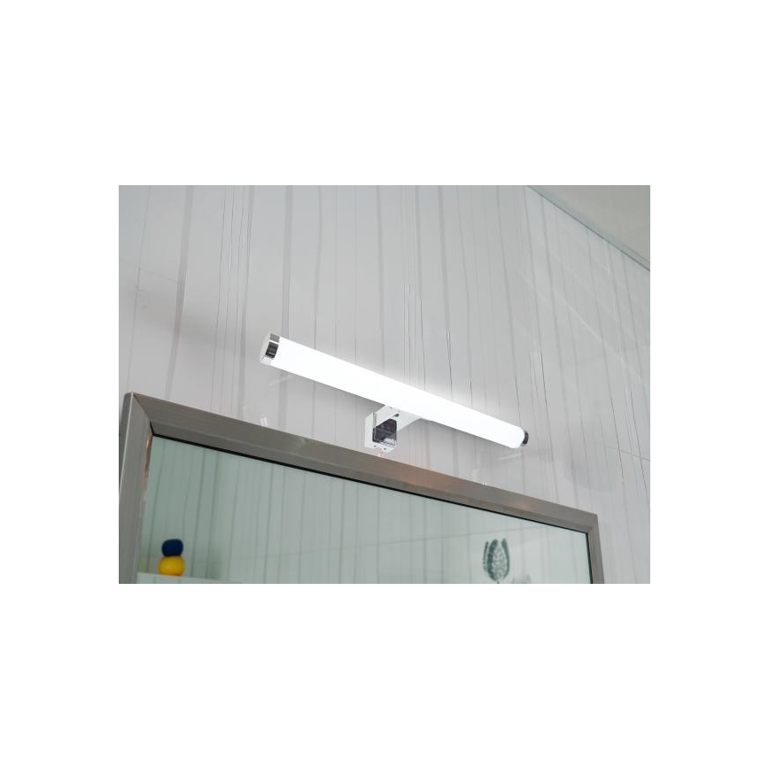 Oświetlenie łazienkowe LED do lustra 8W/230V 30 cm IP44 chrom błyszczący