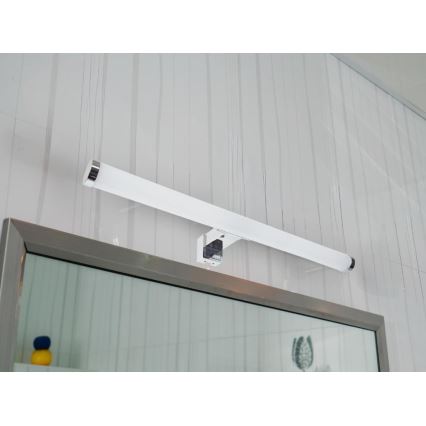 Oświetlenie LED do lustra łazienkowego LED/10W/230V 45 cm IP44 chrom połysk